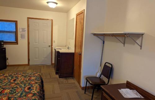 Perry Hotel | Cannon Dam Cabins