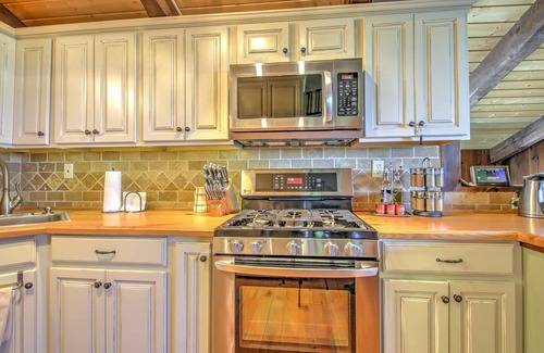 Franconia House | Cannon Mtn Family Retreat w/Deck, Close to Hiking