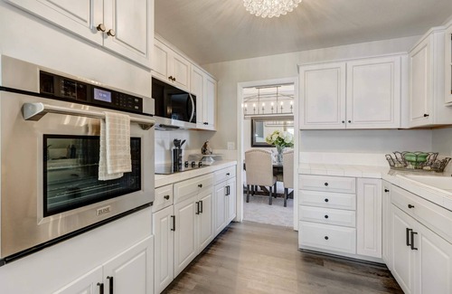 Broadmoor House | Canopy Springs! Walk to the Broadmoor & Game Room!