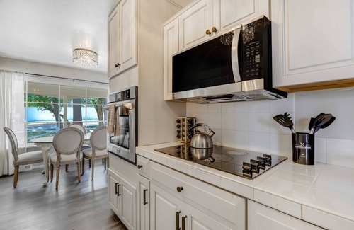 Broadmoor House | Canopy Springs! Walk to the Broadmoor & Game Room!