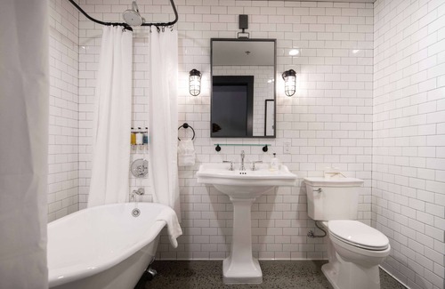 Ranier Hotel | Cantilever Hotel, Trademark Collection by Wyndham