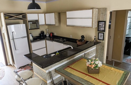 Santa Lidia House | Cantinho da Familia - House with pool in Penha close to the Beto Carrero park