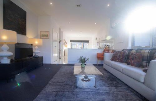 Ballarat North House | Canvas & Comfort