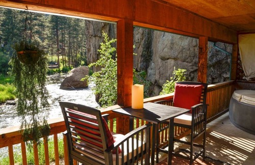 Drake Cabin | Canyon Cabin (Unit 17) at The Woolly Bugger Inn
