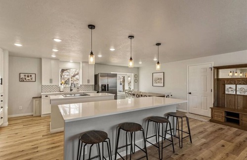 Orchard North House | Canyon Cove Cottage | In Home Gym | Chef's Kitchen