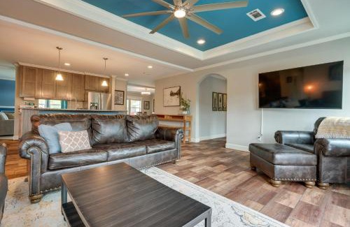 Canyon Lake House | Canyon Lake Home with Spacious Deck and Backyard!