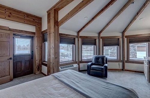 Rapid City Cabin | Canyon Lake Resort