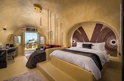 Fira Hotel | Canyon Santorini