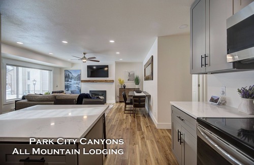 South Snyderville Basin Condo | Canyons View 06: Beautiful 2 Bedroom 2 bath vacation rental. Walk to the Cabriolet Lift