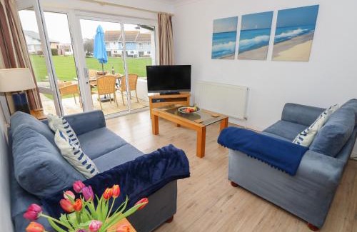Yarmouth House | Cape A1