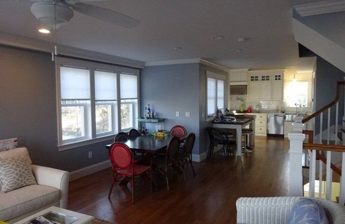 Dennis Condo | Cape Cod Bay Beachfront Condo (2047)