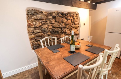 Dwygyfylchi Cottage | CAPEL COTTAGE, romantic, character holiday cottage in Capelulo