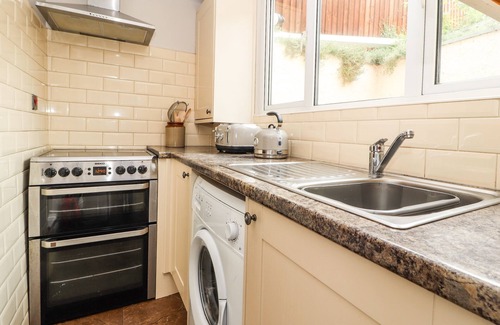 Dwygyfylchi Cottage | CAPEL COTTAGE, romantic, character holiday cottage in Capelulo
