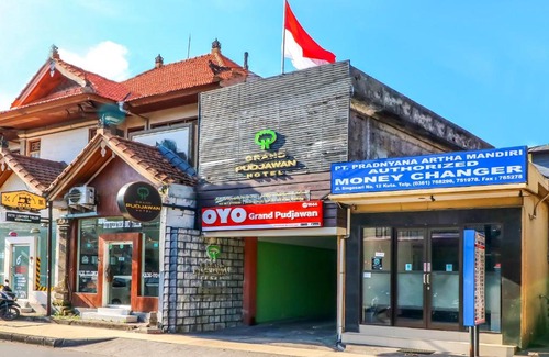 Raya Kuta Hotel | Capital O 1666 Grand Pudjawan Hotel Near Kuta Beach