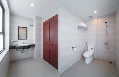 Ngu Hanh Son Hotel | Capital O 215 An Duc Hotel Da Nang