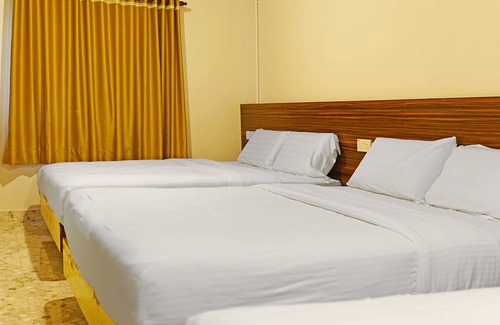 Downtown Kota Kinabalu Hotel | Capital O 90557 Dedsaan Beach Village