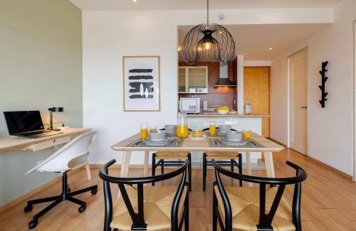 El Yaqui House | Capitalia 1BR Escape w Parking & Gym