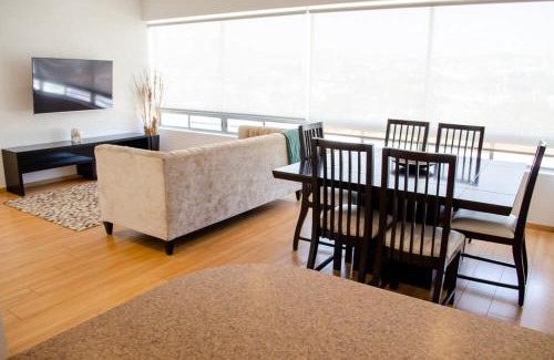 El Yaqui House | Capitalia Bright & Cozy Family Apt in Santa Fe