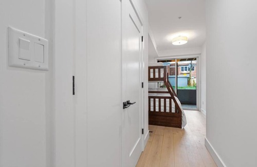 Petworth Apartment | Capitol View1 Townhouse Condo