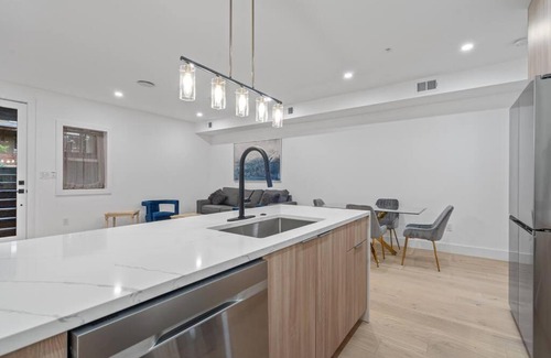 Petworth Apartment | Capitol View1 Townhouse Condo