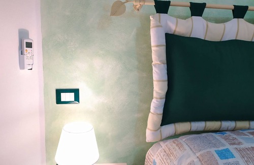 Formia Bed & Breakfast | Caprera Room - Air-conditioned Triple Room in Maranola - Formia