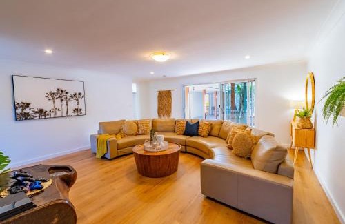 Shoal Bay Villa | Capri Beach House