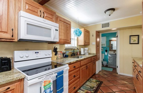 Fulton House | Caprice Cottage | Amazing Views of Aransas Bay!