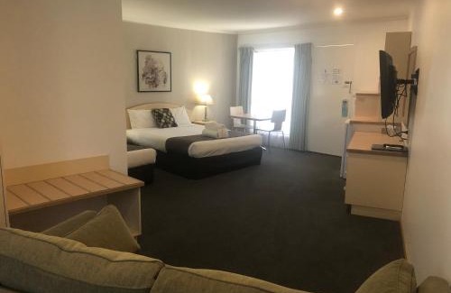 Mulwala Hotel | CAPRICORN MOTOR inn