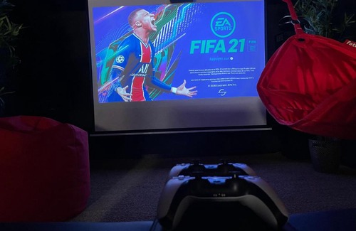 Valenciennes Apartment | Capsule Cinéma - Balneo home cinema playstation 5