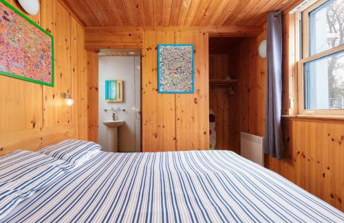 West Cliff Hotel | Capsule Rooms, FREE PRIVATE PARKING