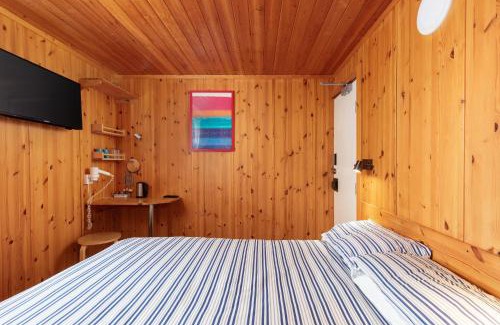 West Cliff Hotel | Capsule Rooms, FREE PRIVATE PARKING