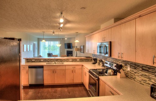 Ocean Shores Apartment | Captain Gray`s Landing Condo - Oyhut Bay Seaside Village