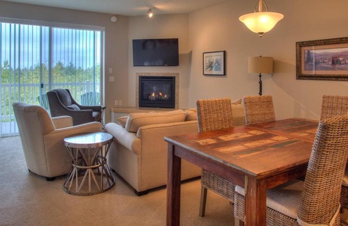 Ocean Shores Apartment | Captain Gray`s Landing Condo - Oyhut Bay Seaside Village