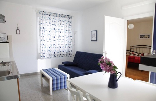 Island Hvar House | Captain Niko's House Apt 1 within large renovated house with spacious courtyard