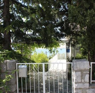 Jadranovo Apartment | Captain's promenade