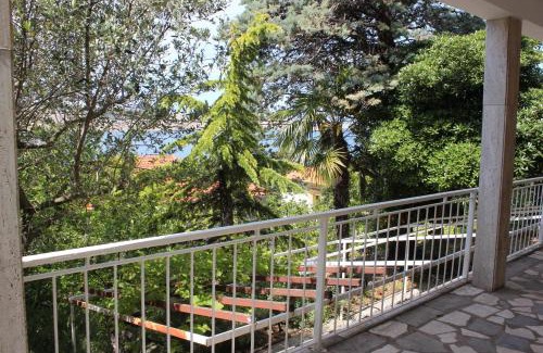 Jadranovo Apartment | Captain's promenade