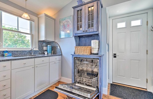 Provincetown Apartment | 'captain's Quarters' Updated Provincetown Apt