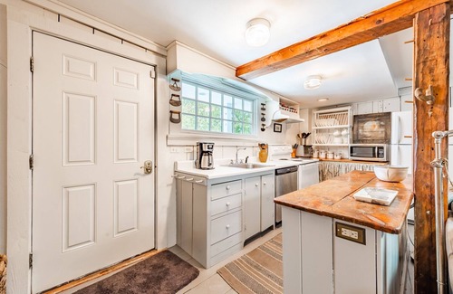 Camden Cabin | CAPTAINS COTTAGE- Town of Camden