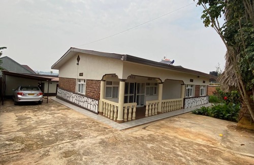 Kigali House | Captivating 4-bed House - Garden & Free Parking