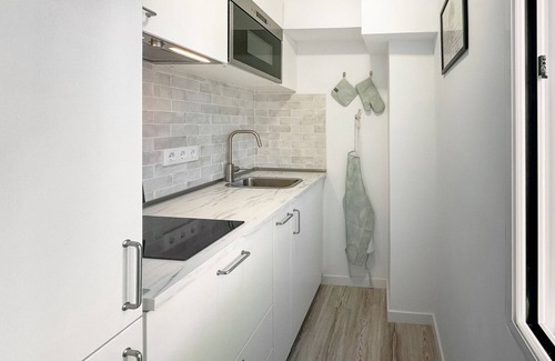 Simancas Bed & Breakfast | Caracas: perfect room to live and share in Madrid