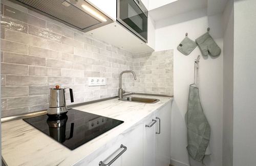 Simancas Bed & Breakfast | Caracas: perfect room to live and share in Madrid