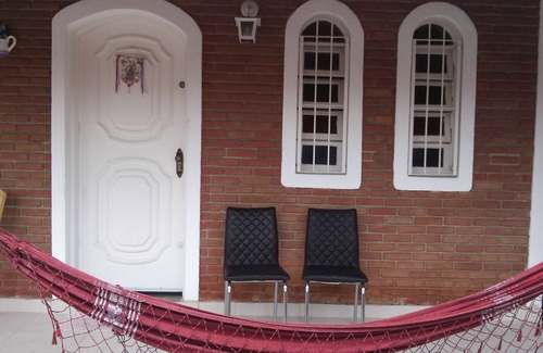 Praia das Palmeiras House | CARAGUATATUBA HOUSE WITH 4 BEDROOMS 5 MINUTES FROM PALMEIRAS BEACH, 5 FROM CIGARRA!