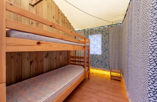 Saint-Gildas-de-Rhuys RV Rental | Caravan 'Bungalow Toile Au Calme' with Private Terrace