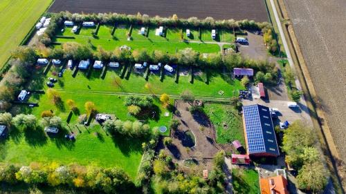 Kats Apartment | Caravan op rustige camping in Zeeland