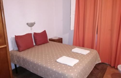 Lagos City Center Hostel | Caravela