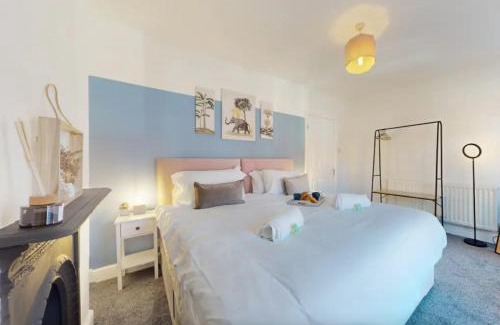 Cathays House | Cardiff City Two Bedroom Home