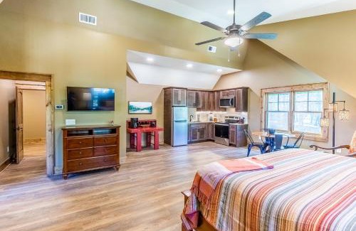 Glenville Apartment | Cardinals Crest