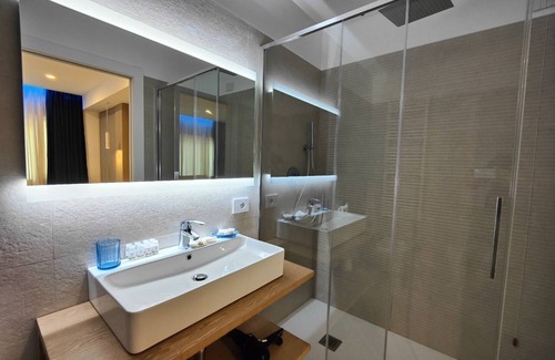 Oristano Historic Centre House | Carducci Art Guesthouse