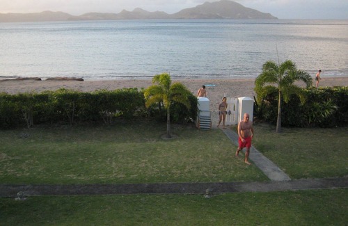 Cliffdwellers House | Caribbean Beachfront Paradise