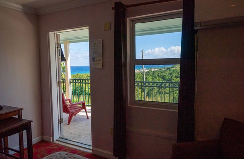 Estate Salt River House | Caribbean View, Double Queen Beds, plenty of Island Charm and breakfast